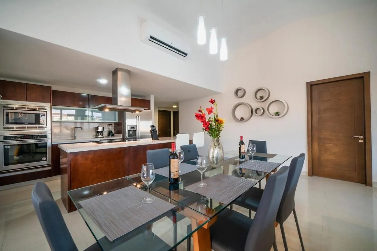 Luxury Ocean View Private Jacuzzi Mareazul Apartment Playa del Carmen