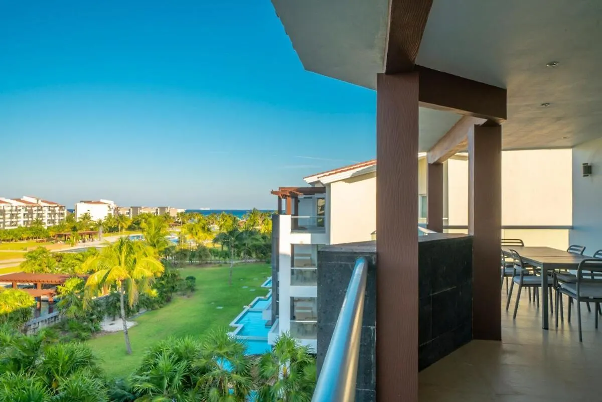 Luxury Ocean View Private Jacuzzi Mareazul Apartment Playa del Carmen
